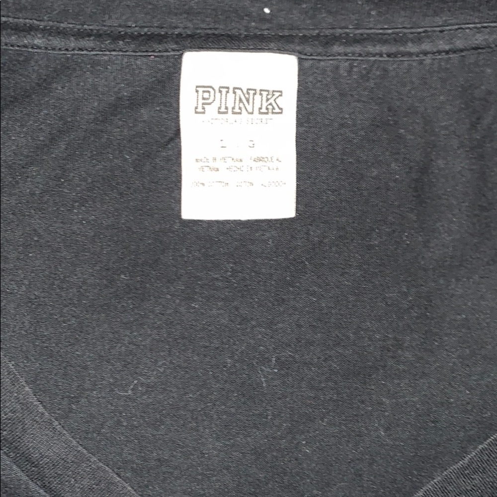 Victoria secret shirt it’s a large